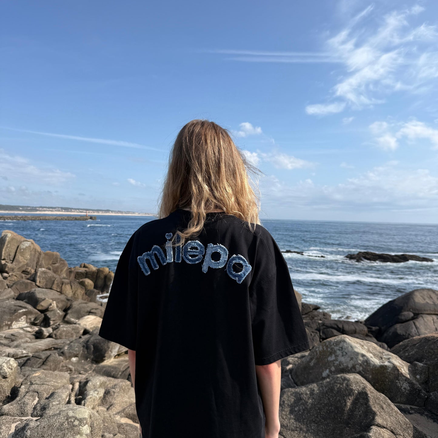 DENIM APPLIQUÉ T-SHIRT