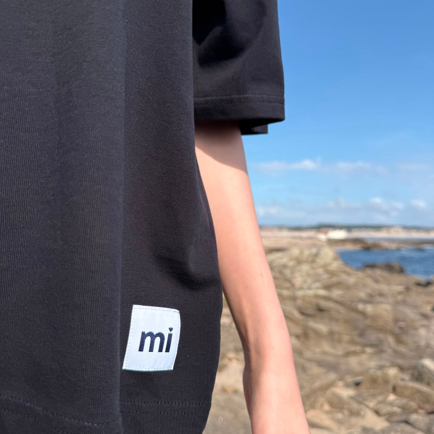 DENIM APPLIQUÉ T-SHIRT