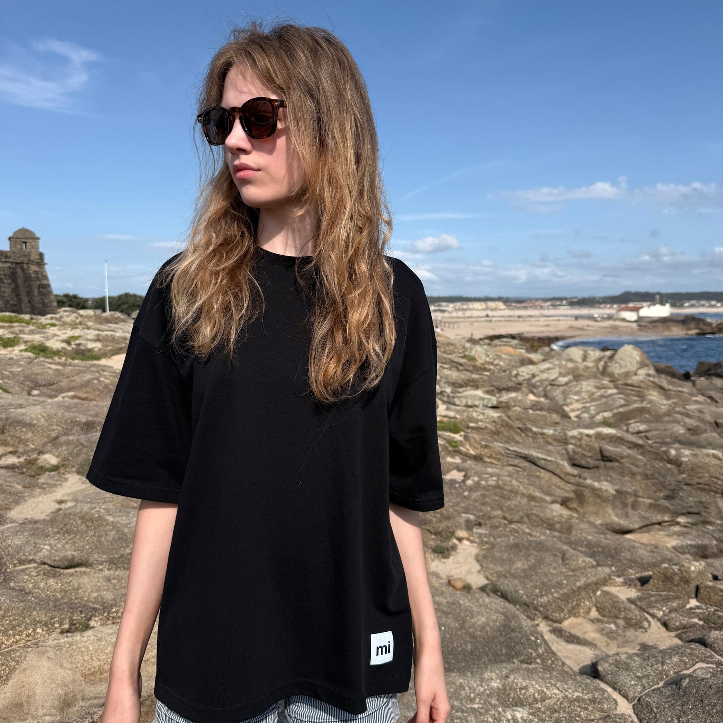 DENIM APPLIQUÉ T-SHIRT